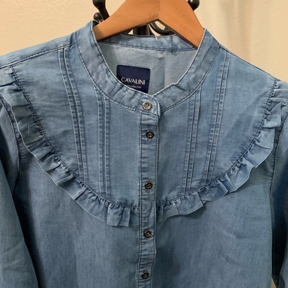 Cavalini  denim blouse ruffle chest NWT large - Picture 4 of 8